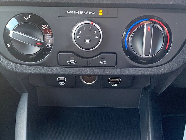 Hyundai i10 1.0 [63] Advance 5dr Auto [Nav]