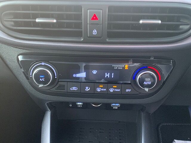 Hyundai i10 1.2 [79] Premium 5dr Auto [Nav]