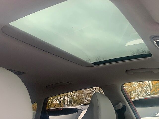 Hyundai KONA 1.6T 138 Ultimate 5dr DCT Red