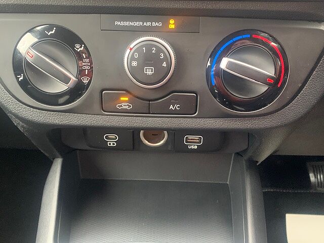 Hyundai i10 1.0 [63] Advance 5dr Auto [Nav]