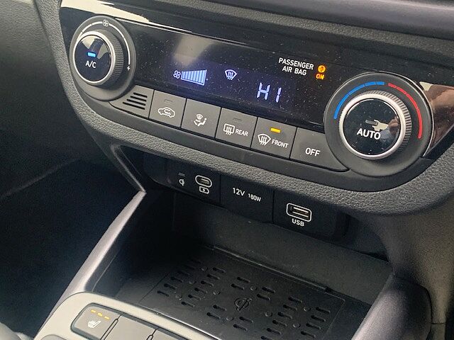 Hyundai i10 1.2 [79] Premium 5dr Auto [Nav]