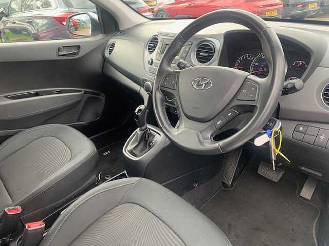 Hyundai i10 1.2 SE 5dr Auto