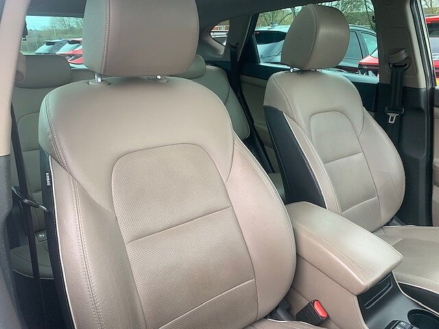 Hyundai TUCSON 2.0 CRDi 48V MHD Premium SE 5dr 4WD DCT