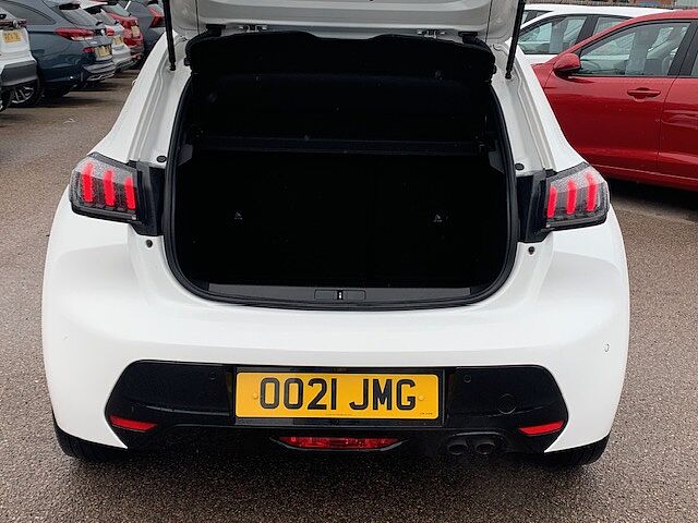 Peugeot 208 1.2 PureTech 130 Allure Premium 5dr EAT8 White