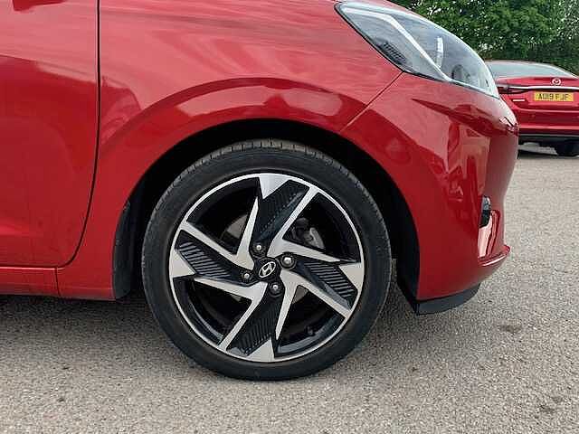 Hyundai i10 1.0 MPi Premium 5dr