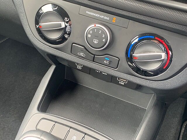 Hyundai i10 1.0 [63] Advance 5dr [Nav]