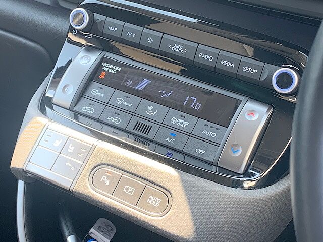 Hyundai INSTER 02