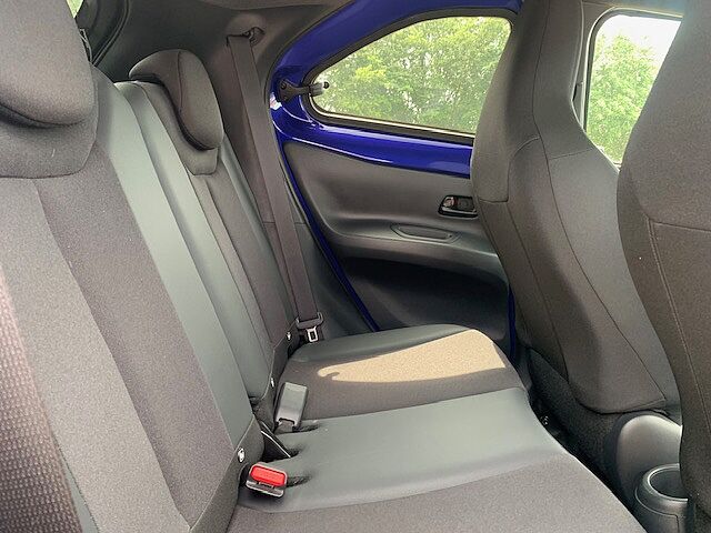 Toyota AYGO X 1.0 VVT-i Exclusive 5dr Auto Blue