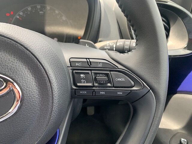 Toyota AYGO X 1.0 VVT-i Exclusive 5dr Auto Blue
