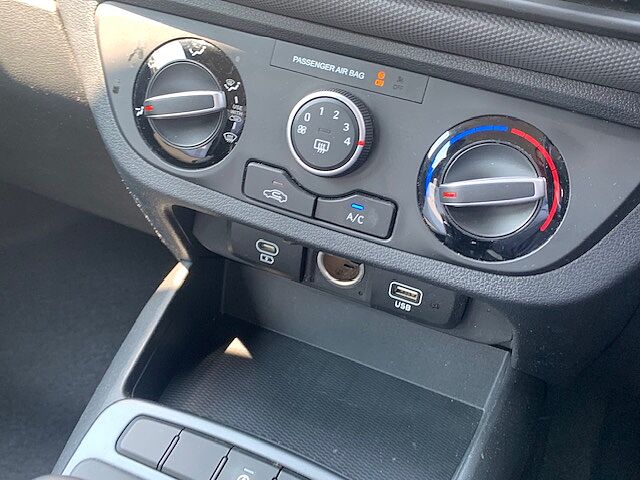 Hyundai i10 1.0 [63] Advance 5dr Auto [Nav]